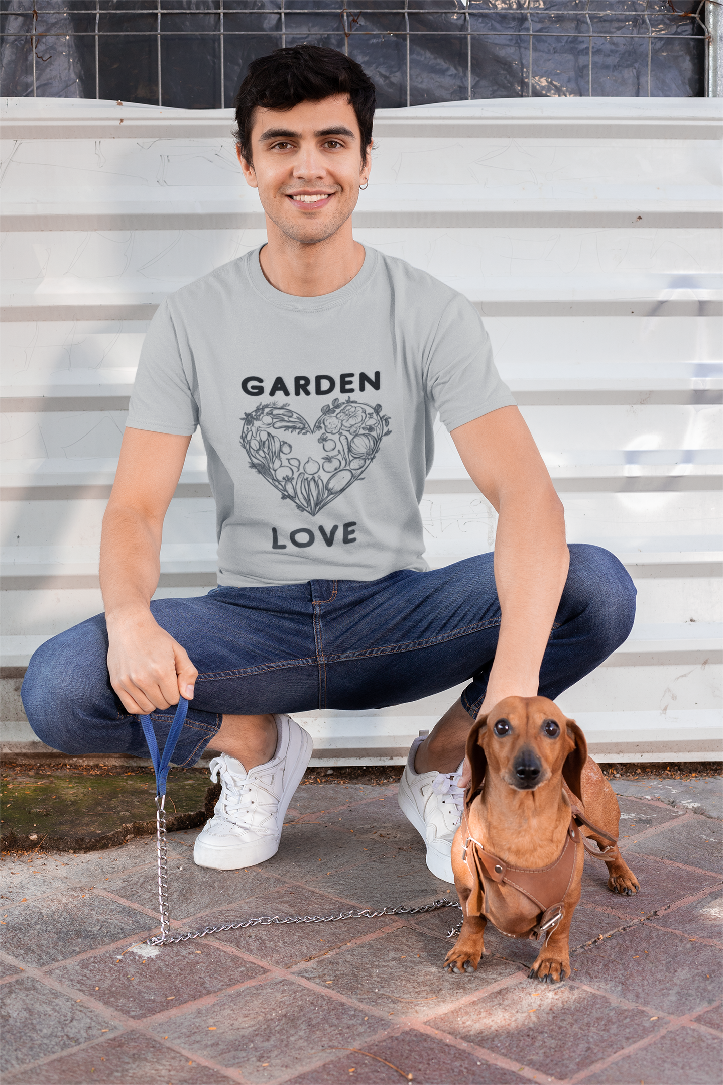 Garden Love | Botanical Heart Minimalist T-Shirt
