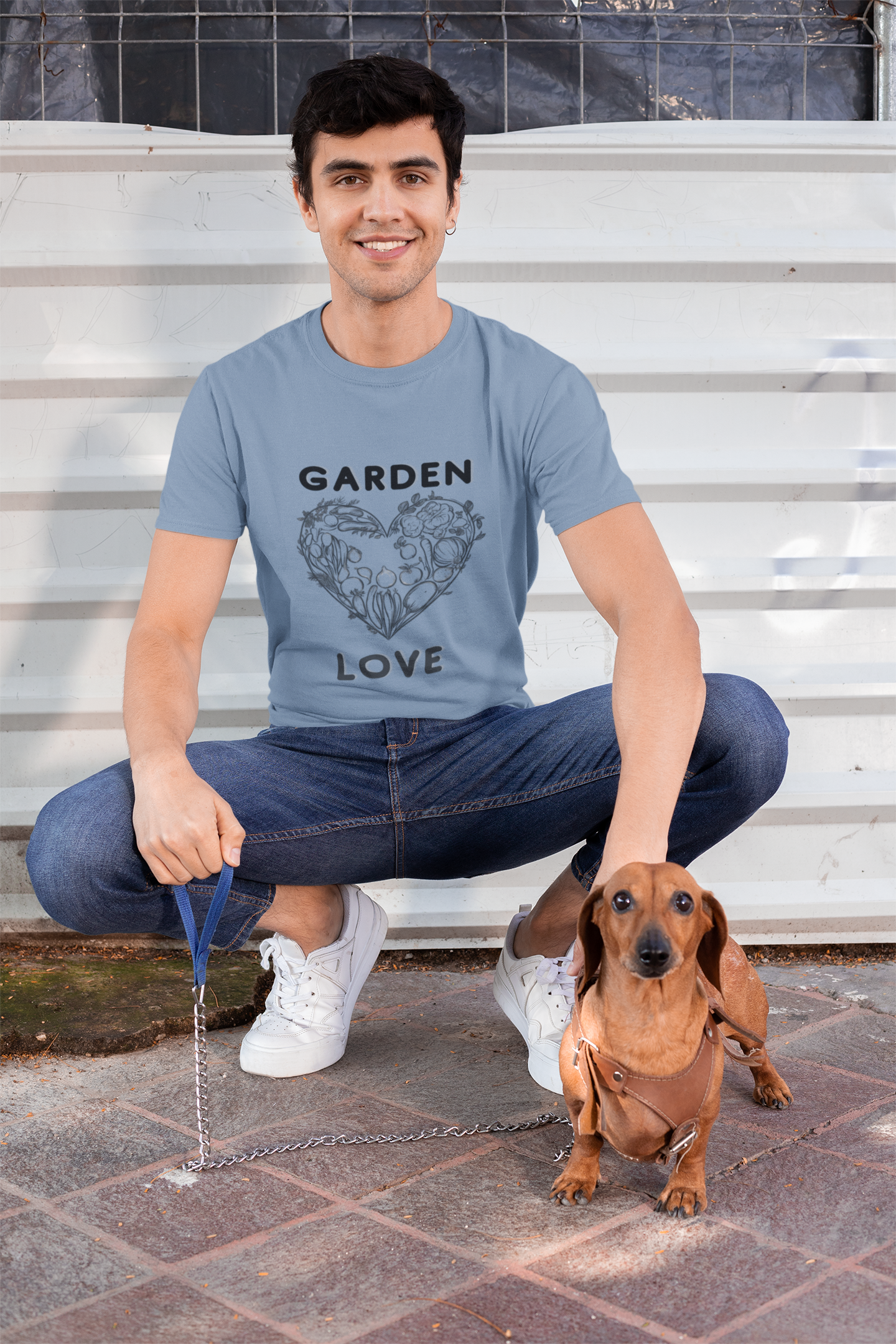 Garden Love | Botanical Heart Minimalist T-Shirt